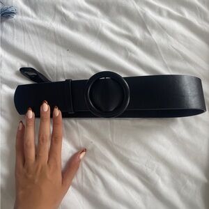 Thick black waist belt